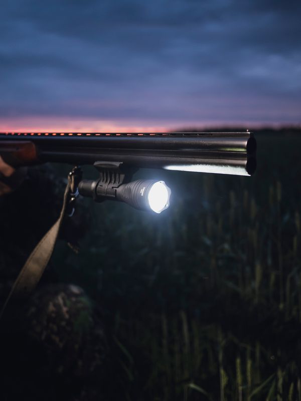 Armytek Viking Pro Magnet USB Kaltweiß / Warmweiß