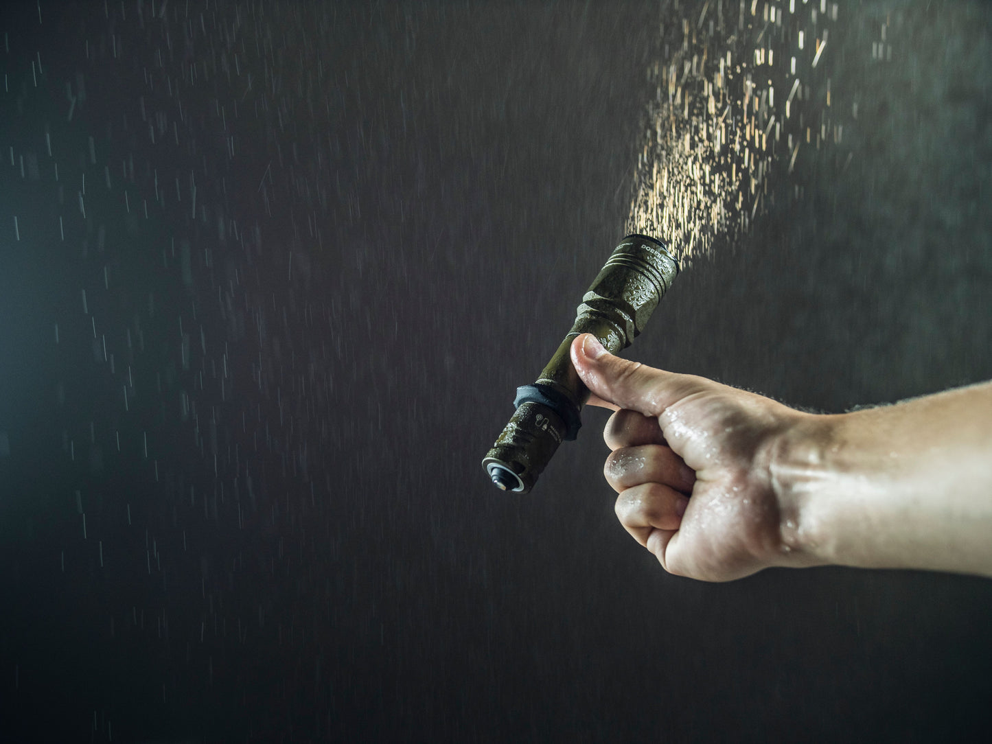 Armytek Dobermann Pro Magnet USB Olive (Weiß / Warmweiß)