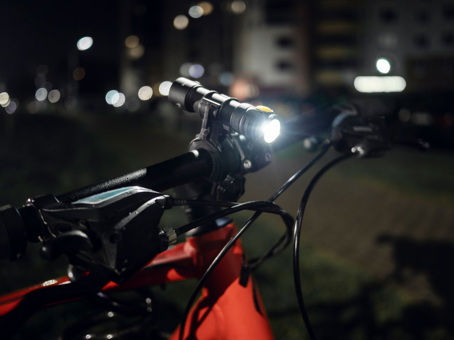 Armytek Prime C2 Pro Magnet USB Kaltweiß / Warmweiß