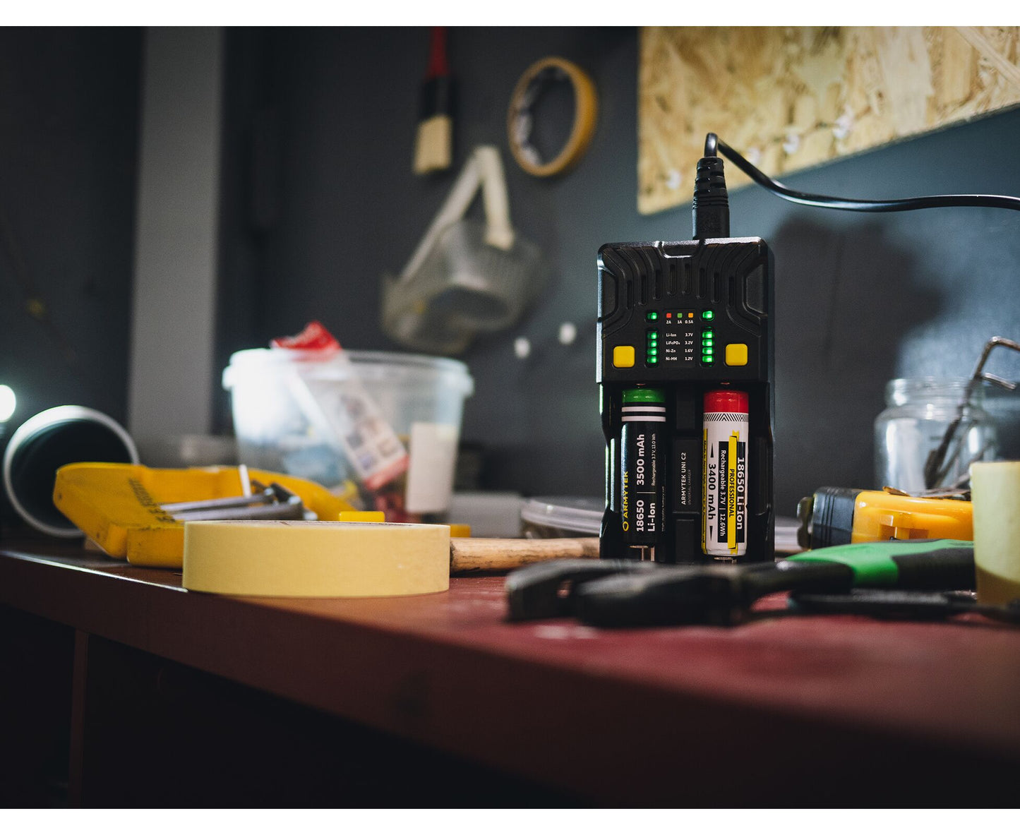 Armytek Uni C2 Ladegerät