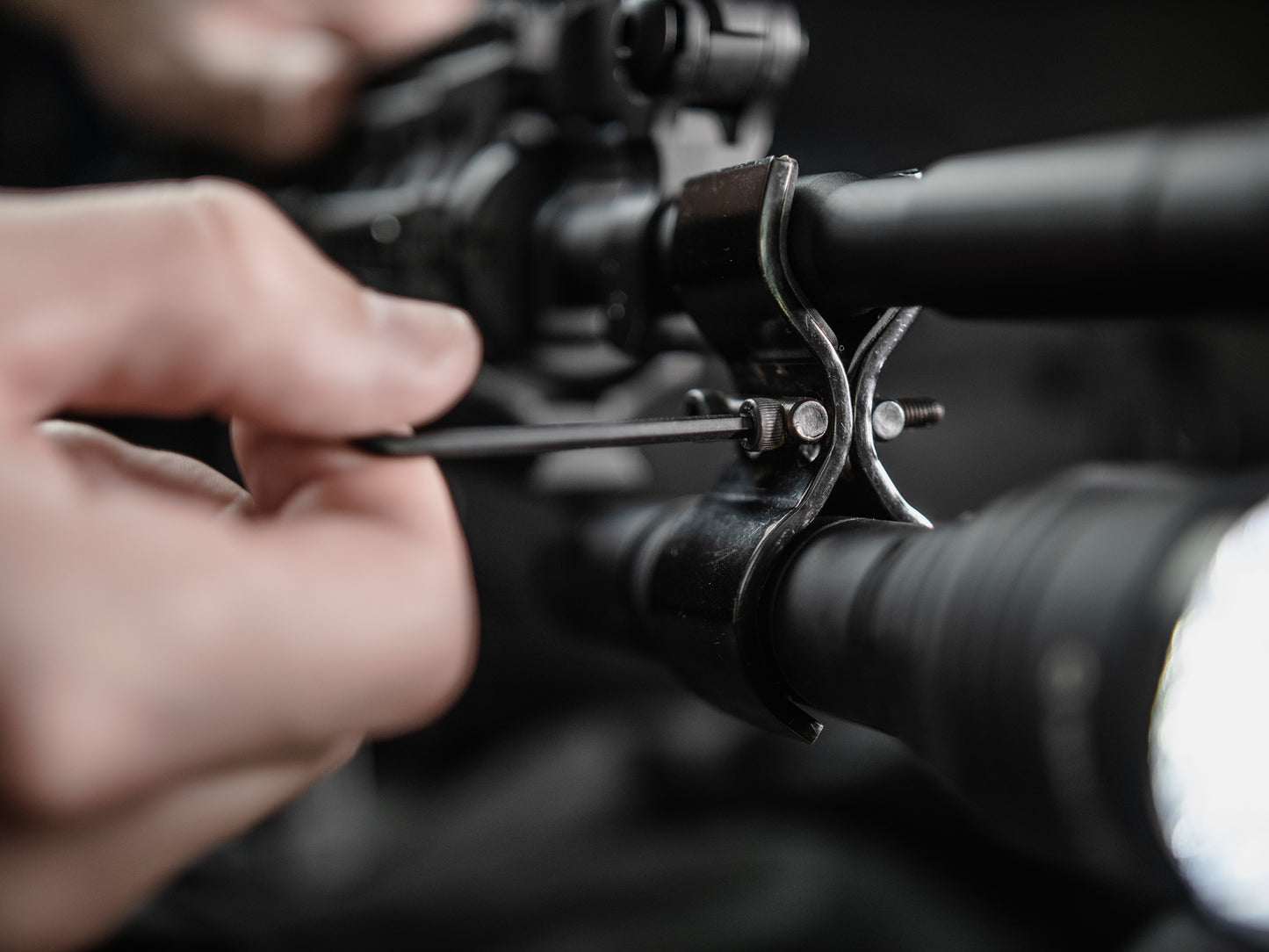 Armytek Universal-Unterlaufhalterung AWM-01