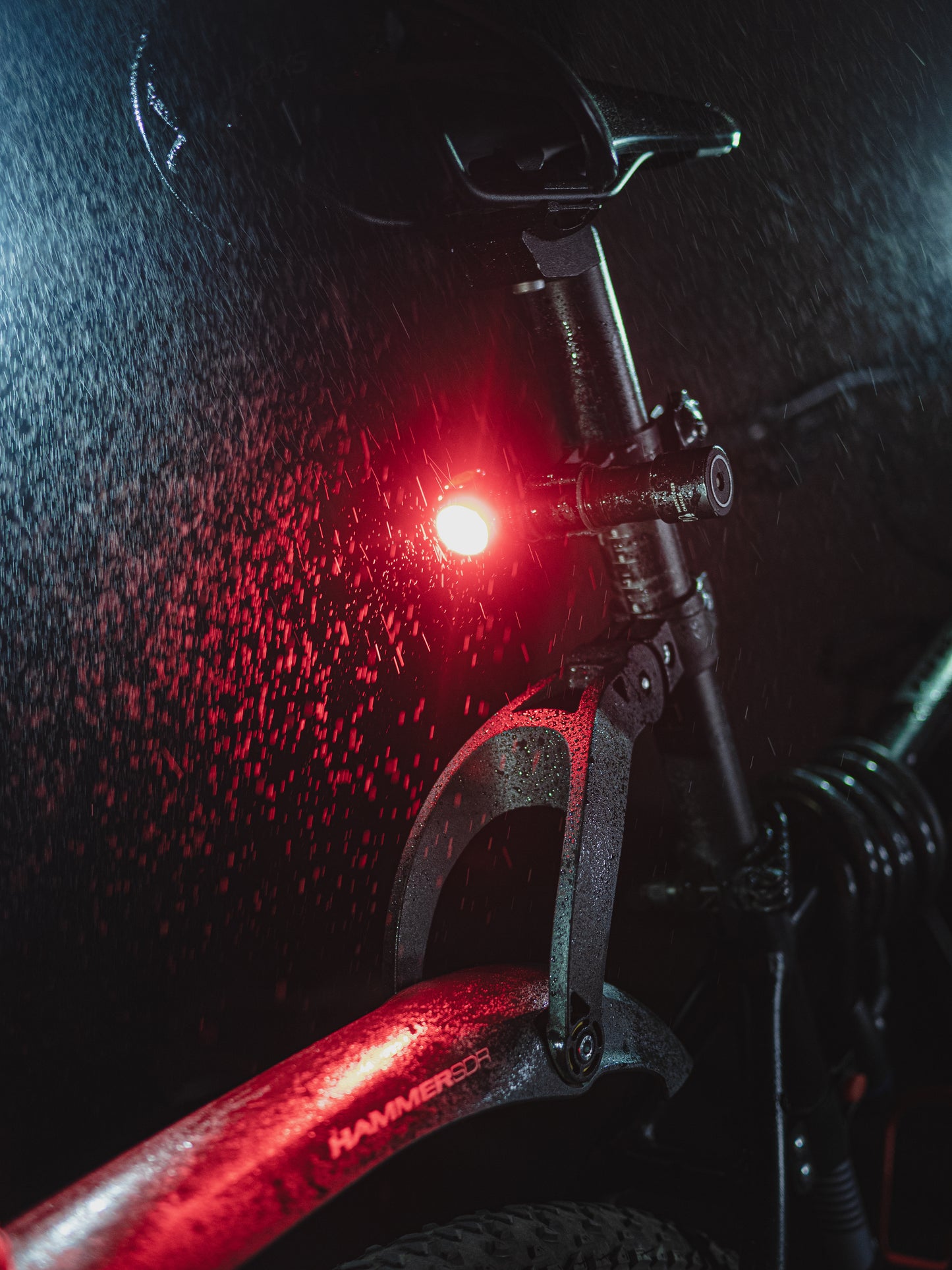 Armytek Wizard C2 WR Magnet USB Kaltweiß / Warmweiß + Rot